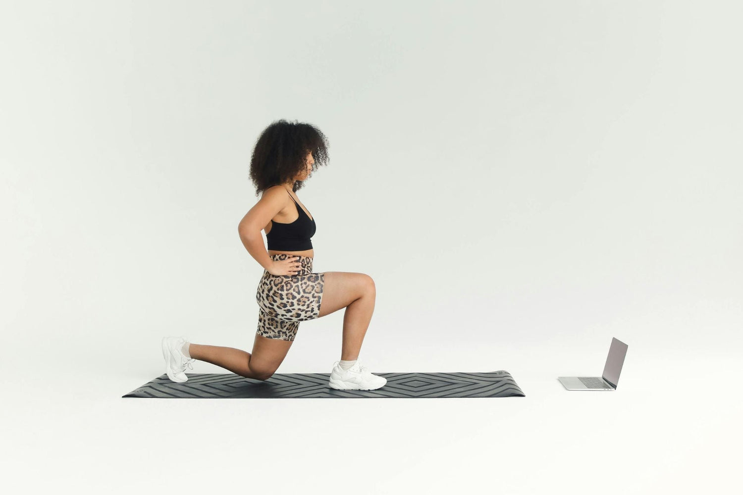 Lunge From the Floor: Strengthen the Knee, Leg, and Hip