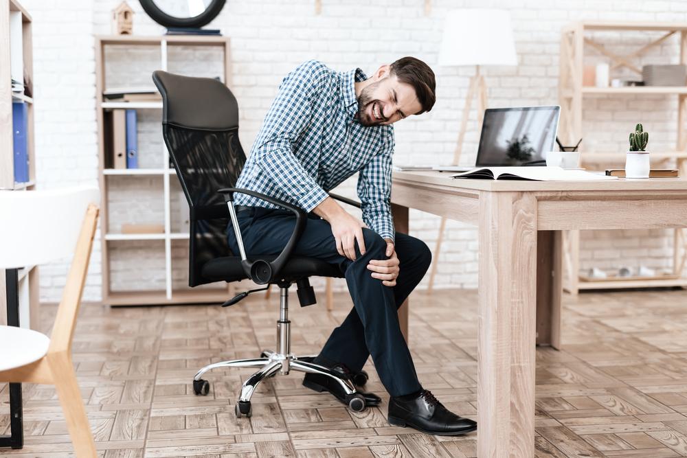 Sharp Knee Pain? Causes and treatment