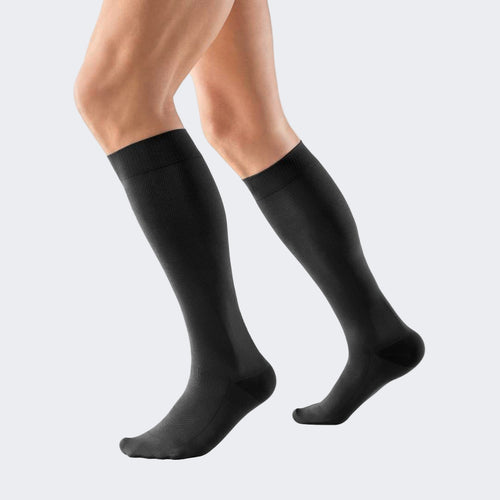 VenoTrain Business Compression Stockings, Knee High, Class 1, Closed Toe, Black - Bauerfeind New Zealand