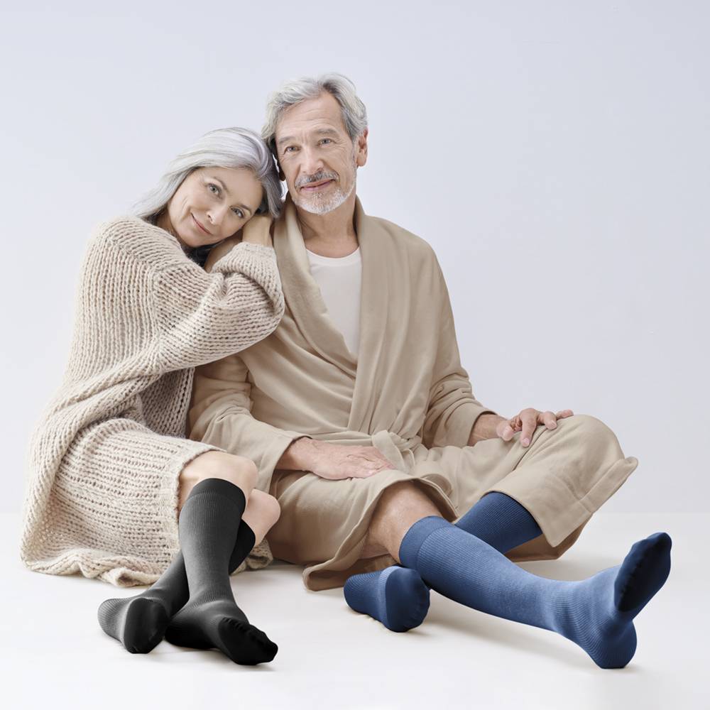 VenoTrain Cocoon Compression Stockings, Knee High, Class 2, Closed Toe, Black - Bauerfeind New Zealand