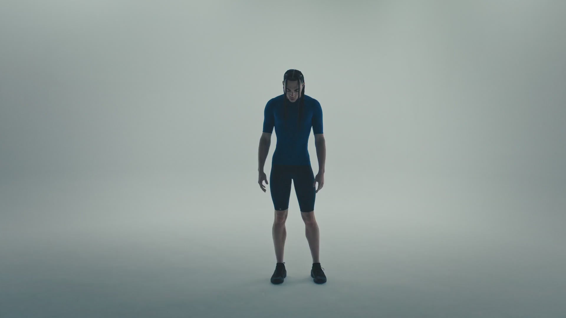 A video showing models wearing Bauerfeind Sports Compression Wear